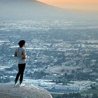 迈博体育app下载会员注册 国や行政との連携・協議は不可欠だ（著者提供）赤ちゃんに「可愛いね」「大事だよ」と話しかける看護師たち新生児室の赤ちゃんたちが家族に抱かれて退院していく中、この赤ちゃんの滞在は1カ月が過ぎた