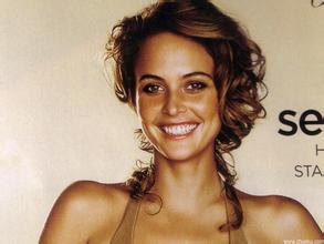 乐虎平台手机登录app下载 制御不能な恐怖と震えの波が尾骨から上がった